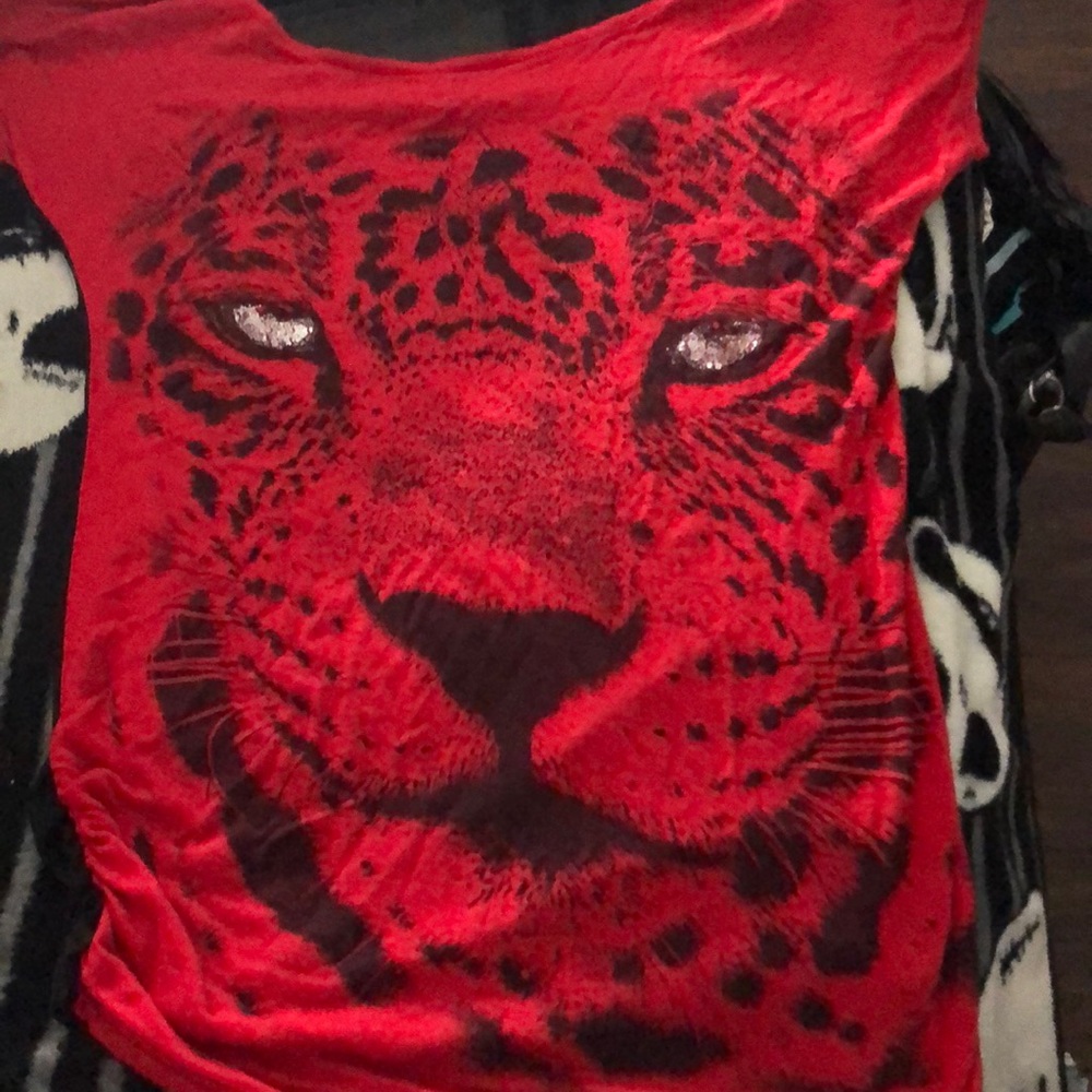 red & black tiger 🐅 shirt